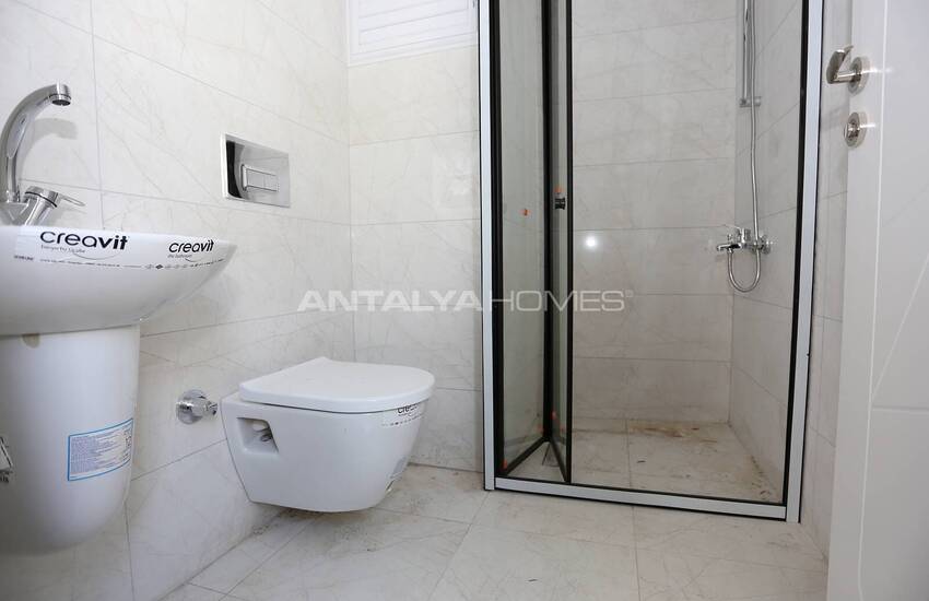 Spacious Apartments in Central Location in Muratpasa 20