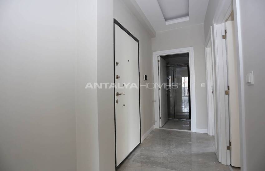 Spacious Apartments in Central Location in Muratpasa 22