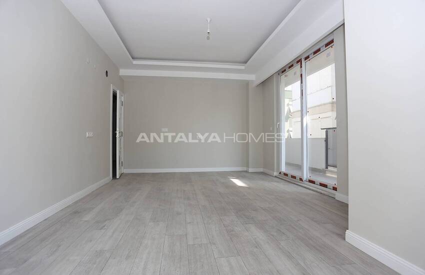 Spacious Apartments in Central Location in Muratpasa 12