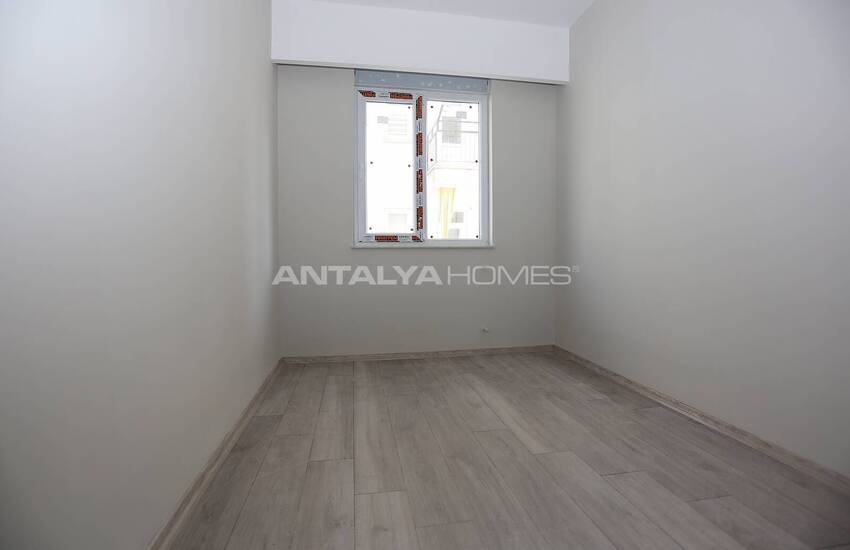 Spacious Apartments in Central Location in Muratpasa 15