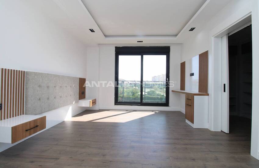 Antalya Muratpaşa’da Akıllı Ev Sistemi Bulunan İkiz Villa 17