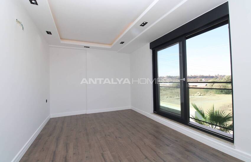 Antalya Muratpaşa’da Akıllı Ev Sistemi Bulunan İkiz Villa 23