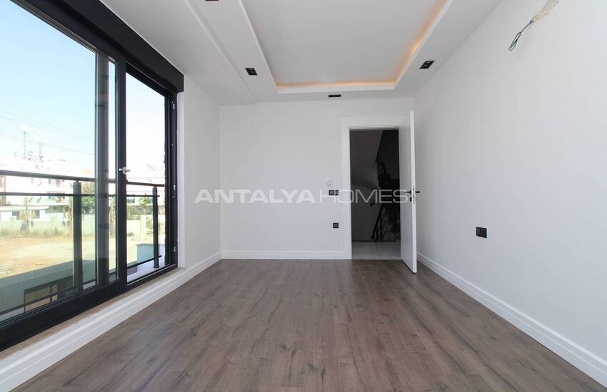 Antalya Muratpaşa’da Akıllı Ev Sistemi Bulunan İkiz Villa 24