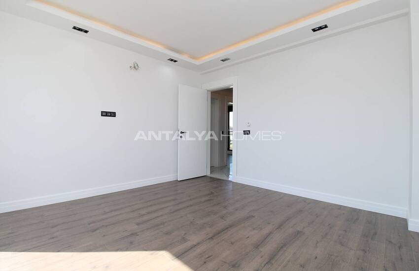 Antalya Muratpaşa’da Akıllı Ev Sistemi Bulunan İkiz Villa 26