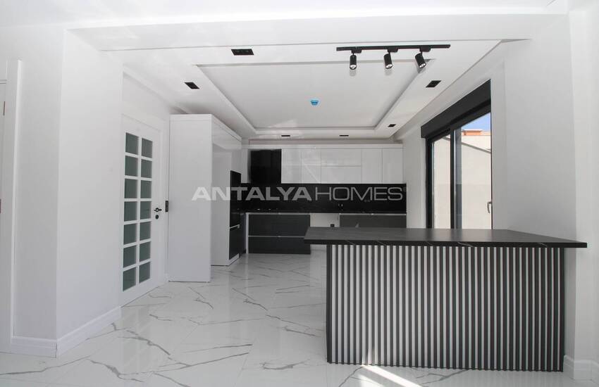 Antalya Muratpaşa’da Akıllı Ev Sistemi Bulunan İkiz Villa 11