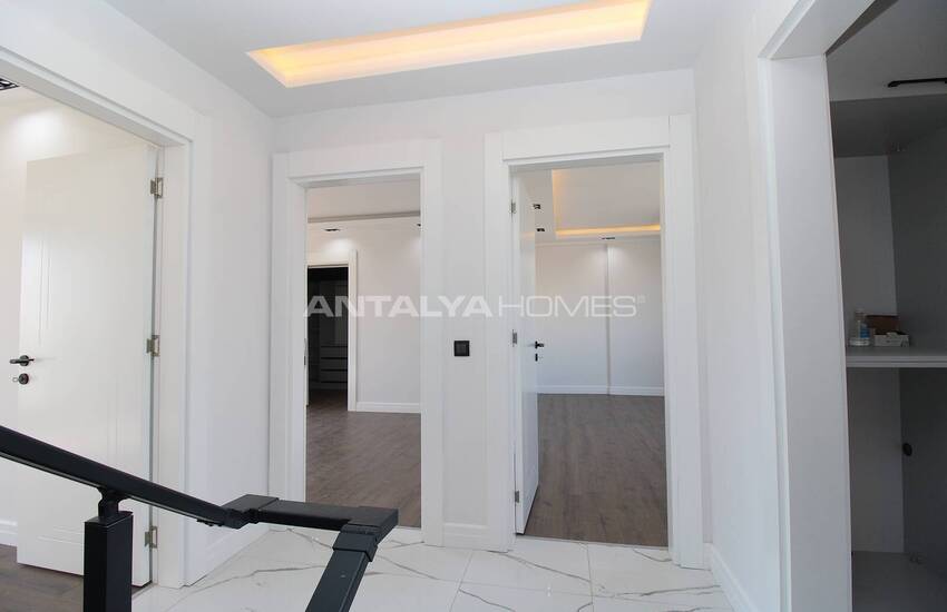 Antalya Muratpaşa’da Akıllı Ev Sistemi Bulunan İkiz Villa 16