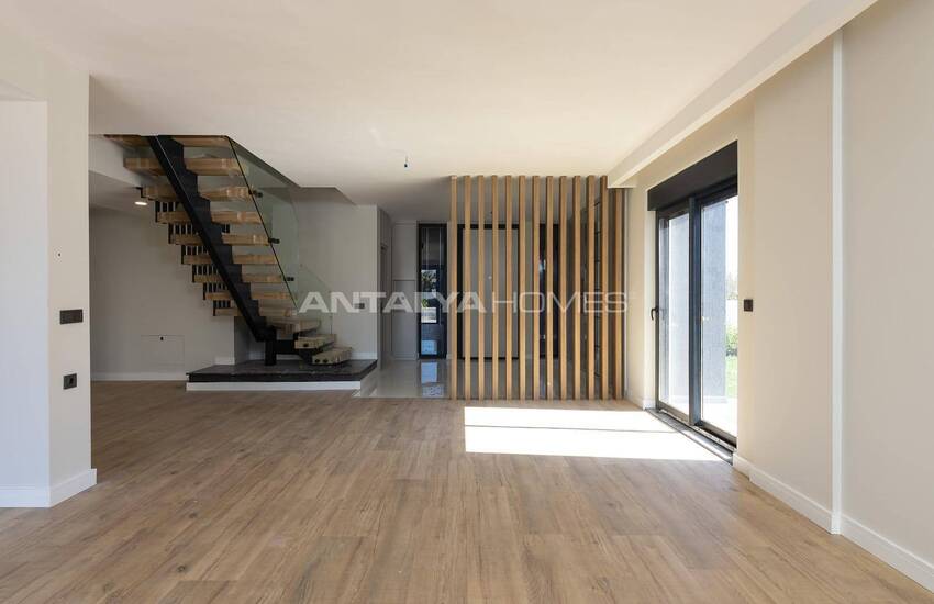 Modern Villas with Private Gardens in Muratpasa Antalya 10