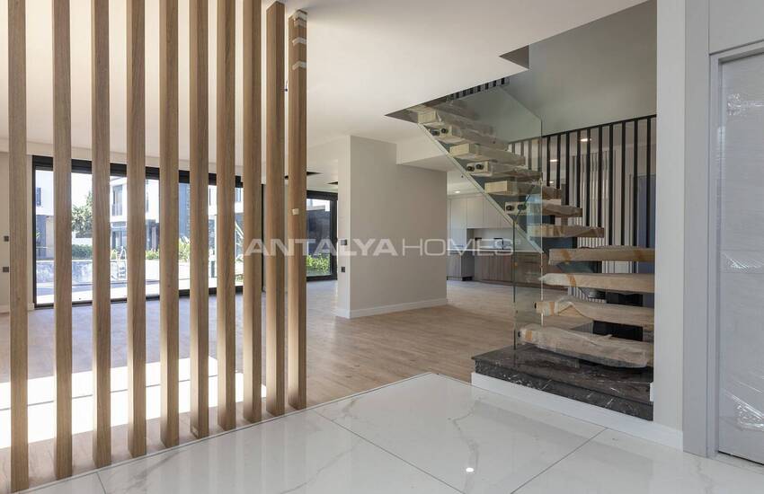 Modern Villas with Private Gardens in Muratpasa Antalya 13
