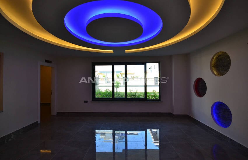 Alanya'da Kapsamlı Sitede Deniz Manzaralı Daireler 19