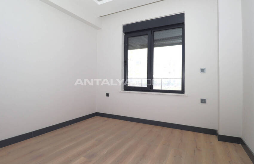 Apartments for Sale in a Secure Complex in Antalya Altintas 14