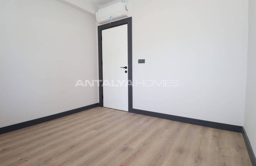 Apartments for Sale in a Secure Complex in Antalya Altintas 15