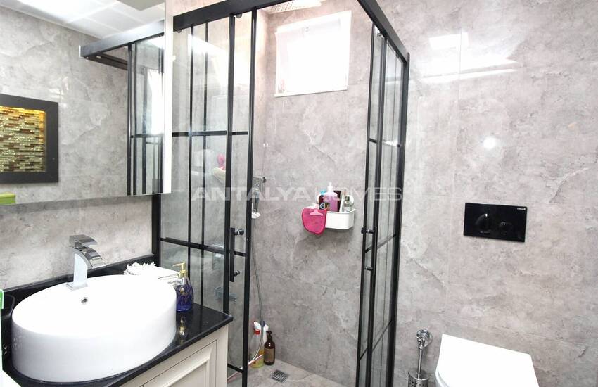 Belek'te Havuzlu Sitede Taşınmaya Hazır Eşyalı Daire 27