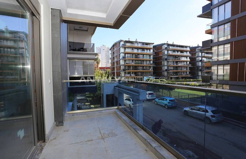 Spacious Properties in Central Location in Muratpasa Antalya 23