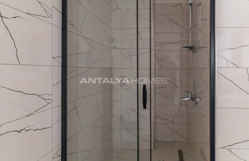 Офисы с современным дизайном в центре Аланьи 32