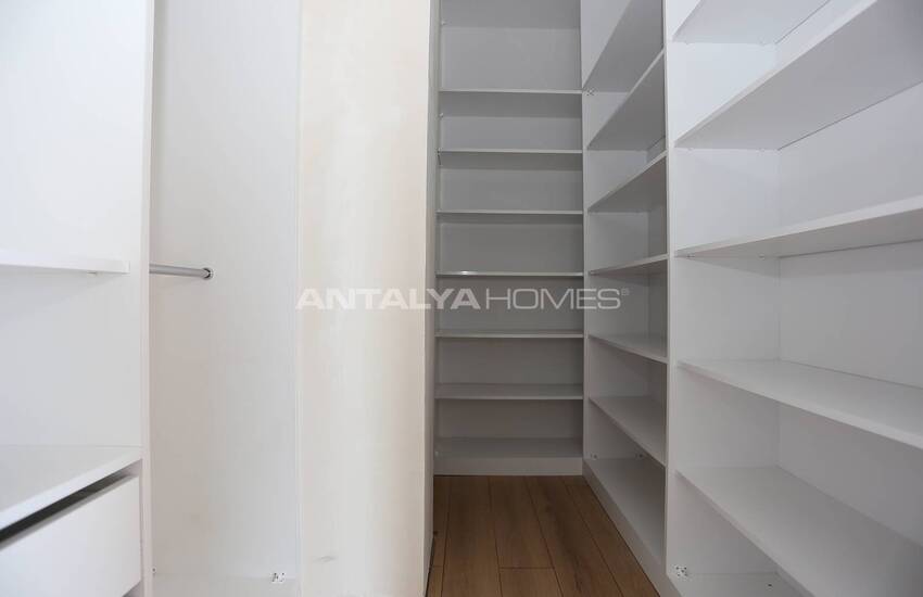 Spacious Villa with 4 En-suite Bathrooms in Dosemealti 26