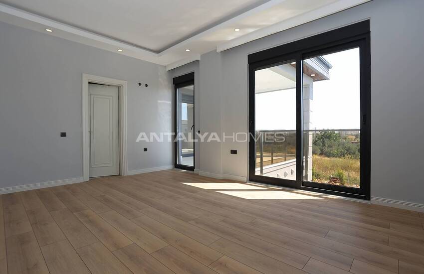 Spacious Villa with 4 En-suite Bathrooms in Dosemealti 32