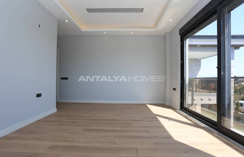 Spacious Villa with 4 En-suite Bathrooms in Dosemealti 37