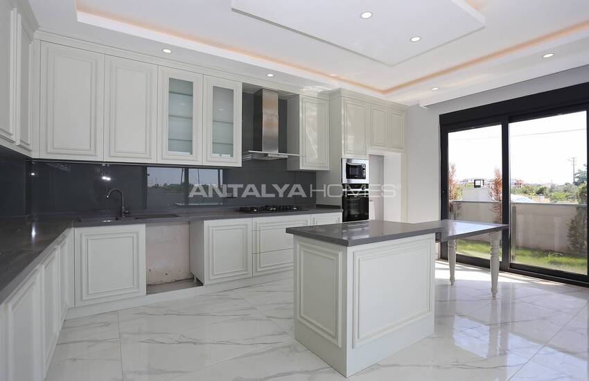 Spacious Villa with 4 En-suite Bathrooms in Dosemealti 15