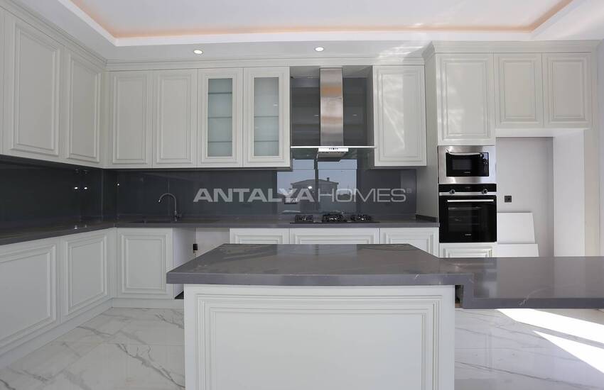 Spacious Villa with 4 En-suite Bathrooms in Dosemealti 19