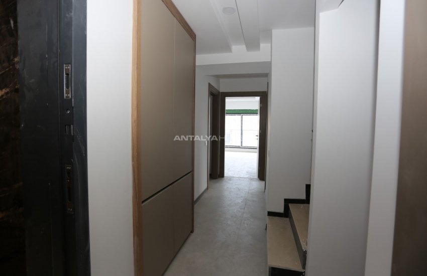 Antalya Muratpaşa'da Denize Yürüme Mesafesinde Daire 17