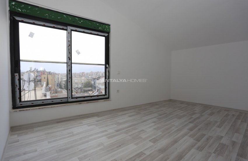 Antalya Muratpaşa'da Denize Yürüme Mesafesinde Daire 18