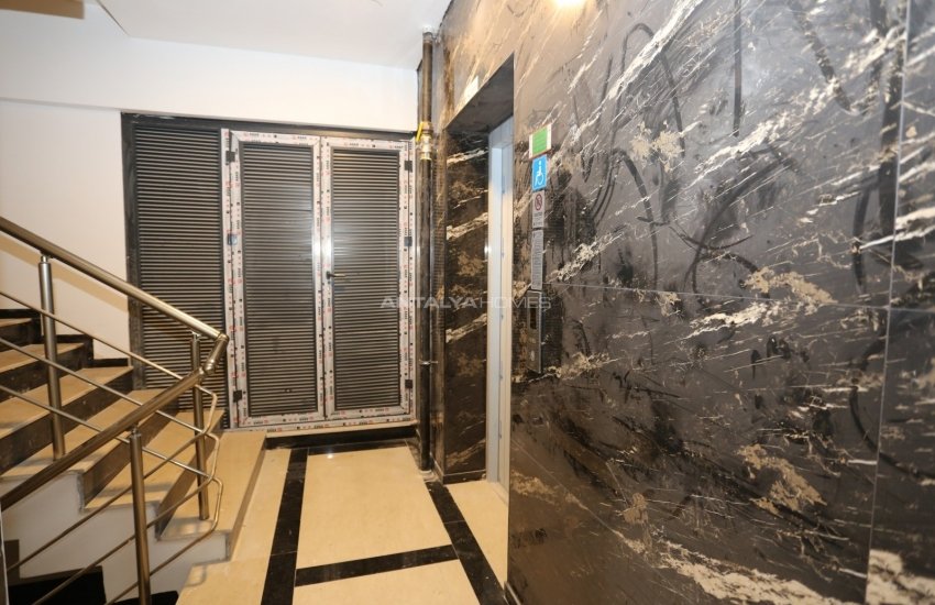 Antalya Muratpaşa'da Denize Yürüme Mesafesinde Daire 33