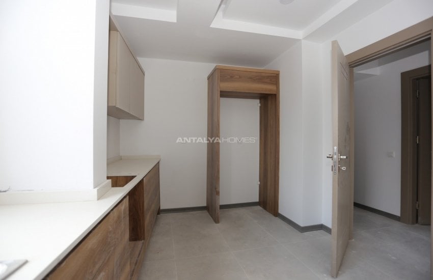 Antalya Muratpaşa'da Denize Yürüme Mesafesinde Daire 7