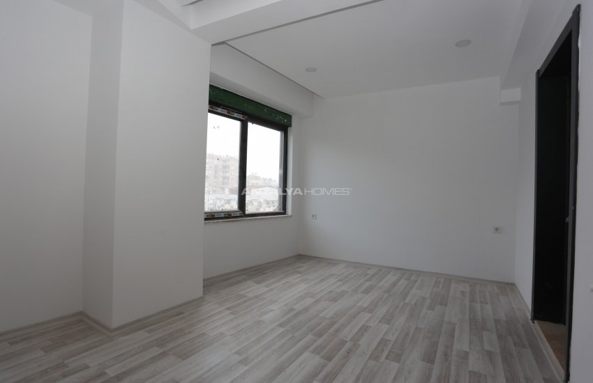 Antalya Muratpaşa'da Denize Yürüme Mesafesinde Daire 8