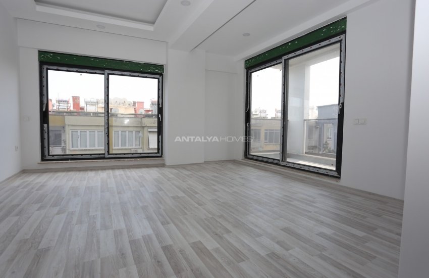 Antalya Muratpaşa'da Denize Yürüme Mesafesinde Daire 3