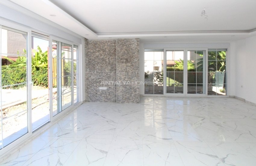 Detached Villa with Large Garden and Private Pool in Kadriye 10