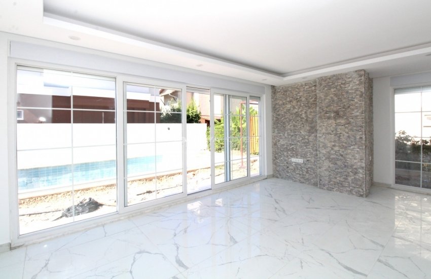 Detached Villa with Large Garden and Private Pool in Kadriye 11