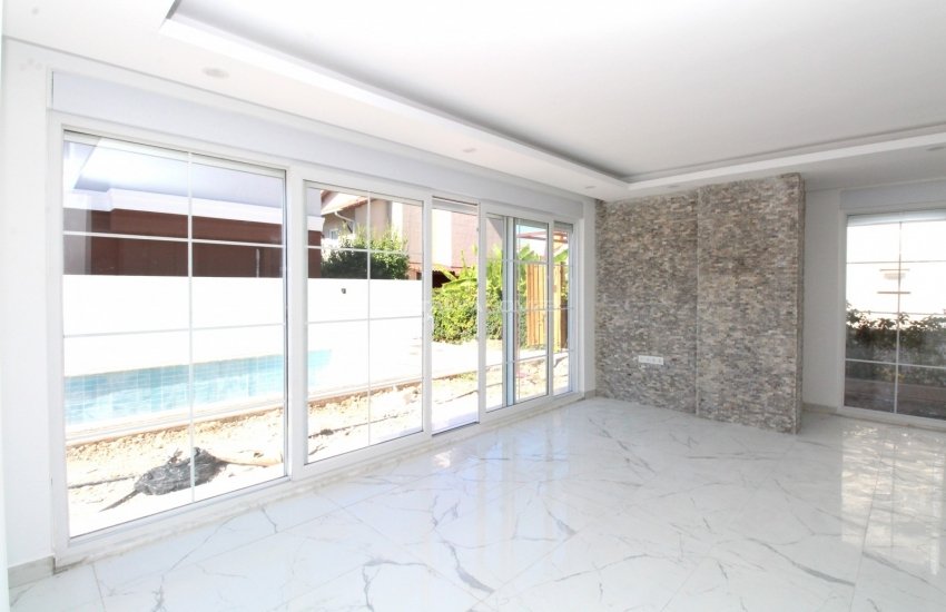 Detached Villa with Large Garden and Private Pool in Kadriye 9