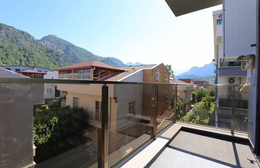 Apartment with Mountain View and Pool in Antalya Konyaalti