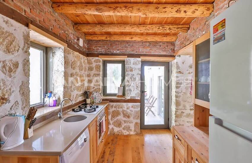 Stone House Intertwined with Nature in Kalkan Islamlar 42