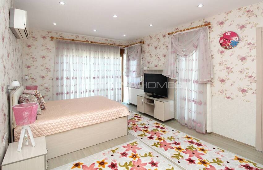 Furnished Villa with Private Pools and Garden in Belek 40