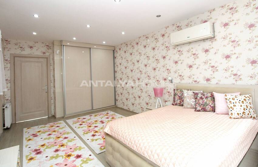 Furnished Villa with Private Pools and Garden in Belek 42