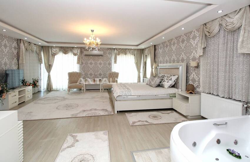 Furnished Villa with Private Pools and Garden in Belek 38