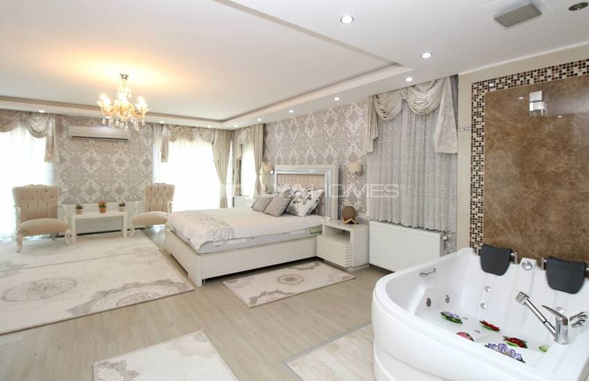 Furnished Villa with Private Pools and Garden in Belek 37