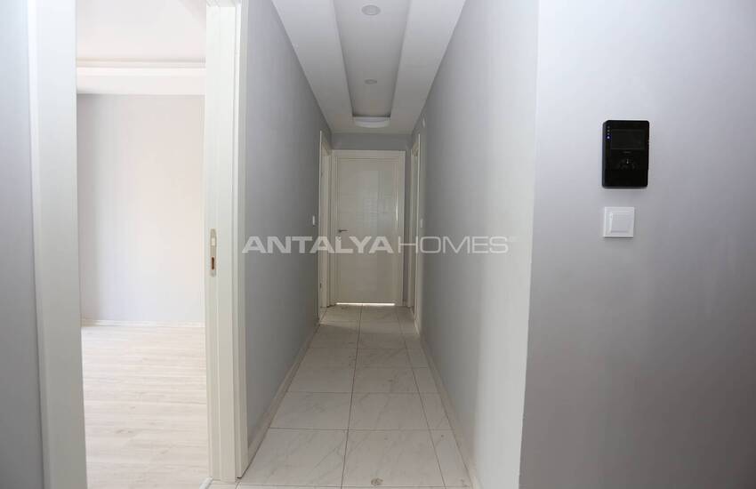 Spacious Apartments with Closed Parking Lot in Muratpaşa 27