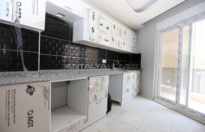 Spacious Apartments with Closed Parking Lot in Muratpaşa 16