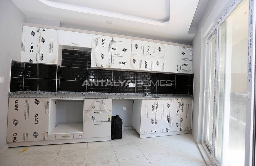 Spacious Apartments with Closed Parking Lot in Muratpaşa 17