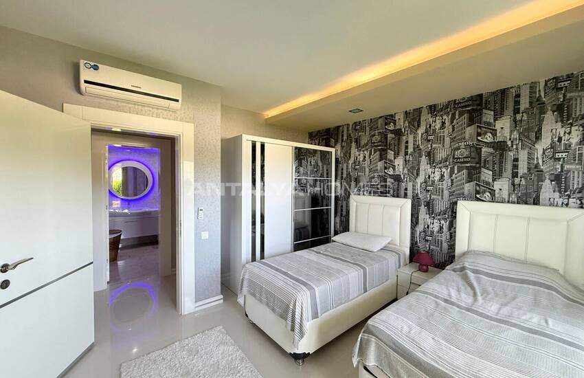 Sea View Villa with Private Pool in Kargicak Alanya 35