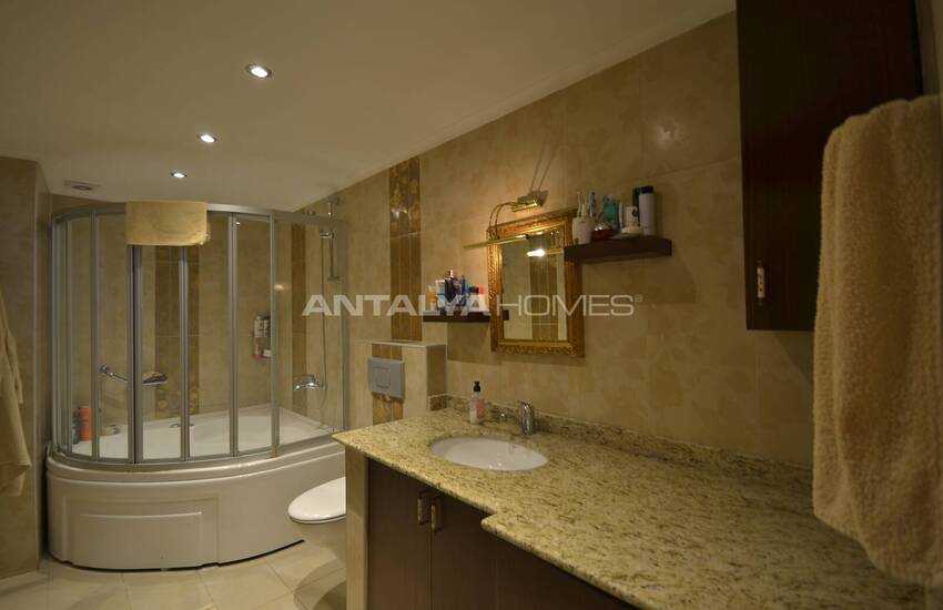Luxury Apartment Within Walking Distance of the Sea in Alanya 16