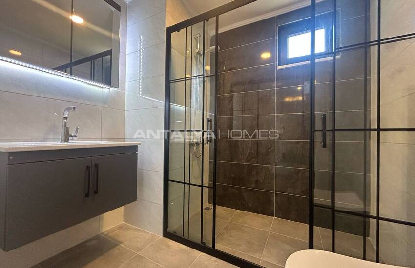 Stylish Apartments Suitable for Investment in Mahmutlar Alanya 25