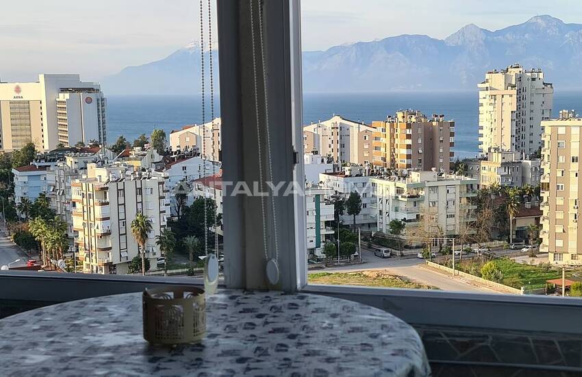 Spacious Apartment in a Complex with Swimming Pool in Muratpasa 39