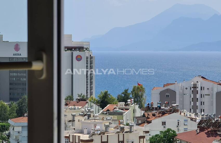 Spacious Apartment in a Complex with Swimming Pool in Muratpasa 48