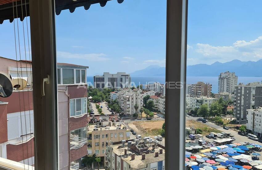 Spacious Apartment in a Complex with Swimming Pool in Muratpasa 51