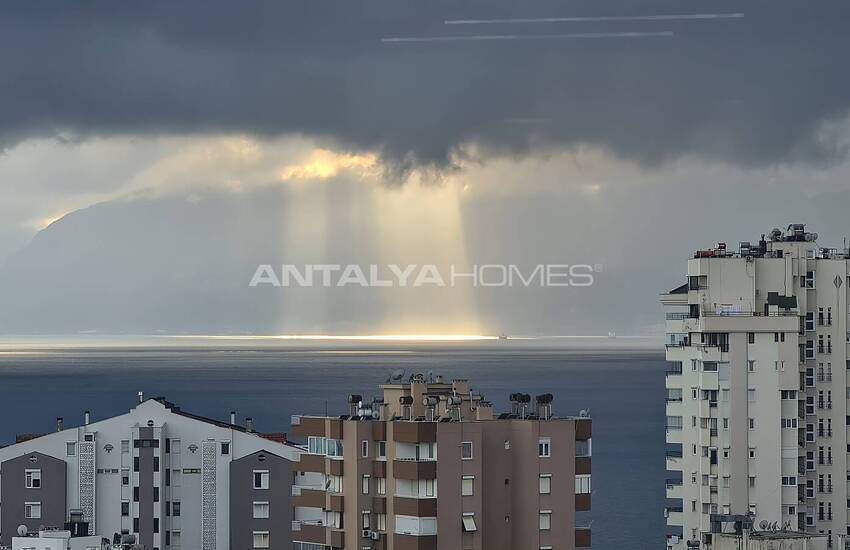 Spacious Apartment in a Complex with Swimming Pool in Muratpasa 58