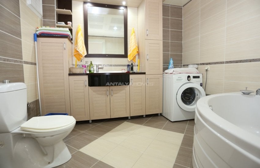 Antalya Kemerağzı’nda Anayol Üzerinde Eşyalı Satılık Daire 24