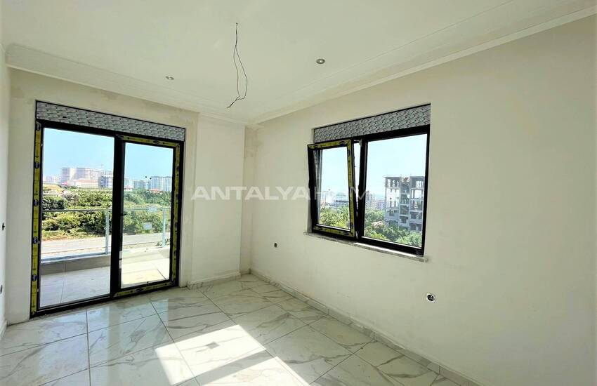 Alanya Mahmutlar'da Sosyal İmkanlı Projede Satılık Daireler 6